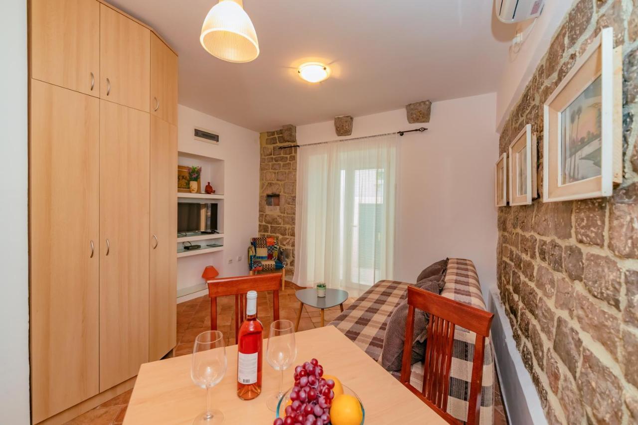 Apartments Bigovo Veljic Тиват Экстерьер фото
