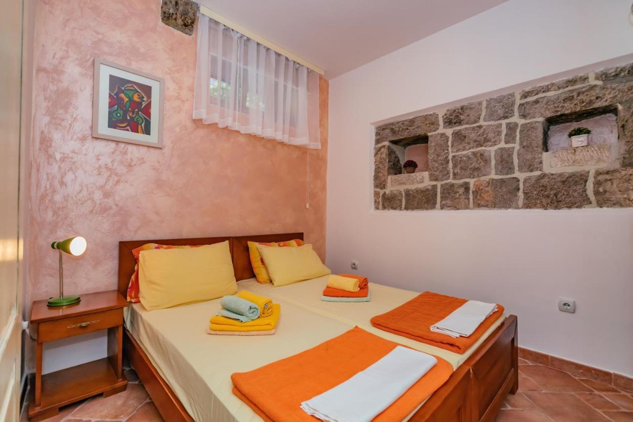 Apartments Bigovo Veljic Тиват Экстерьер фото