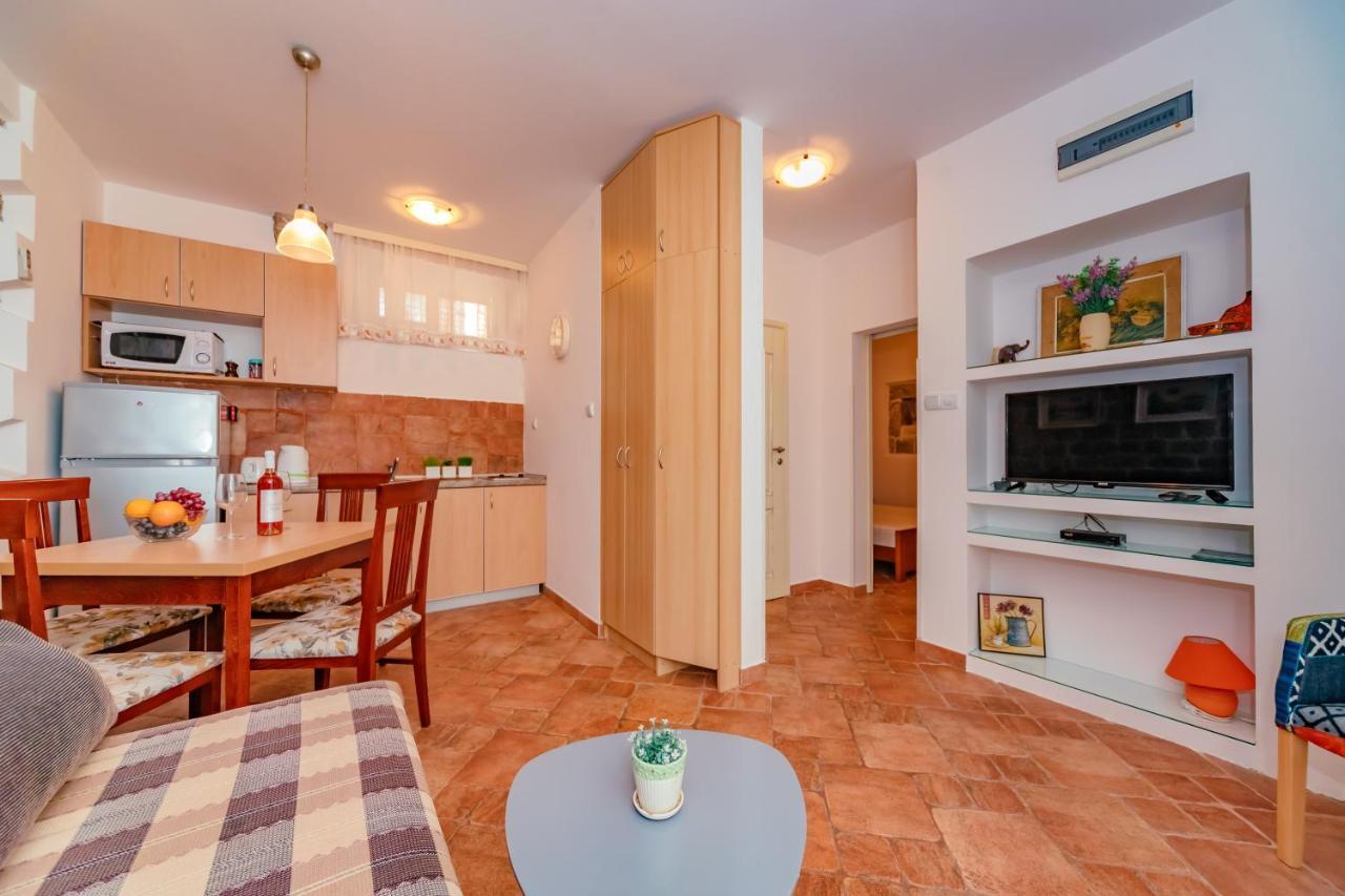 Apartments Bigovo Veljic Тиват Экстерьер фото