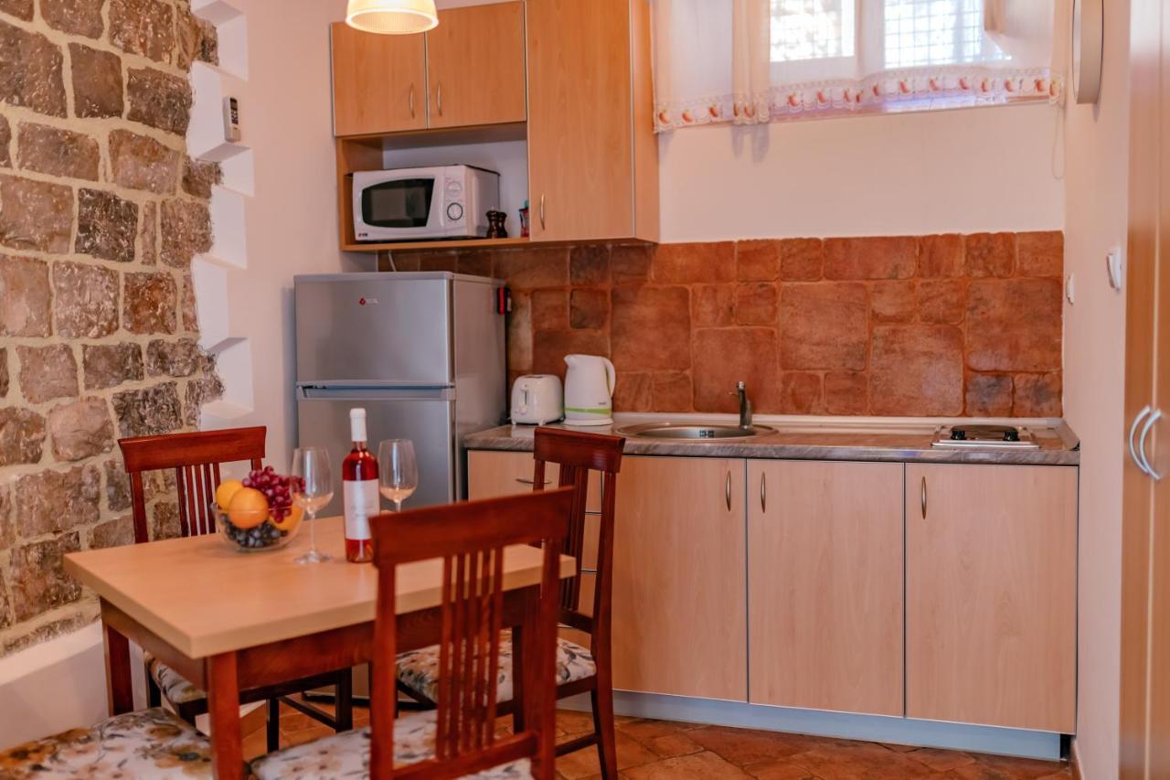 Apartments Bigovo Veljic Тиват Экстерьер фото