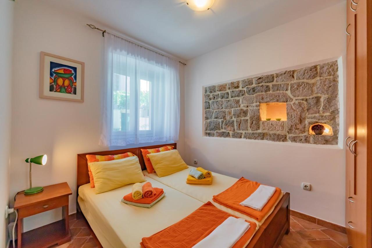 Apartments Bigovo Veljic Тиват Экстерьер фото